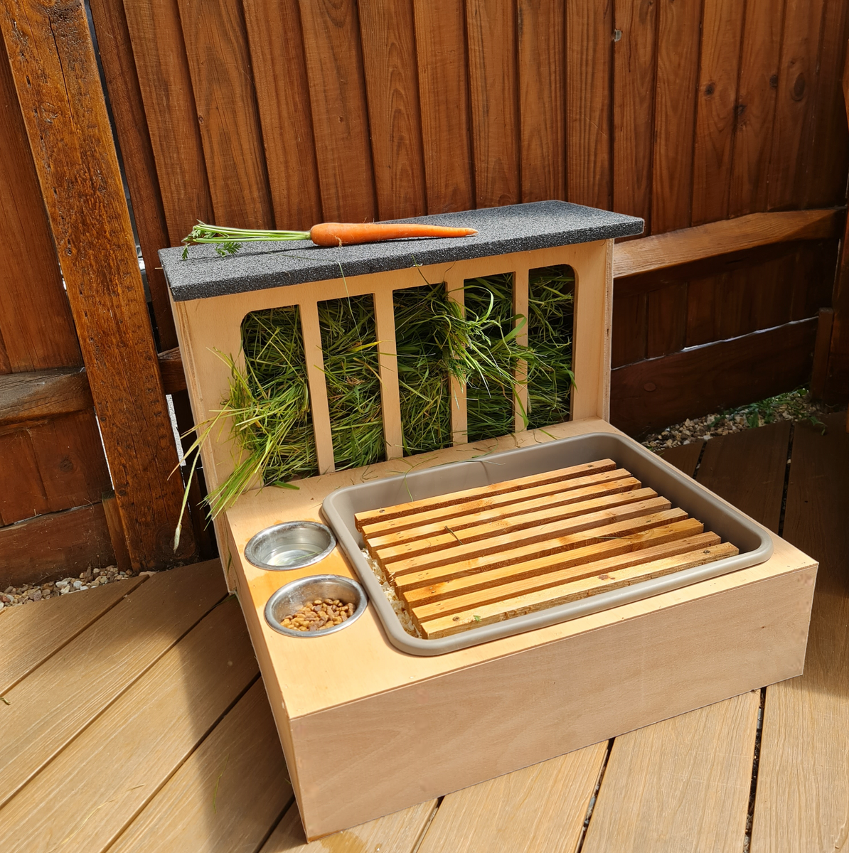 Rabbit litter box hot sale with hay rack